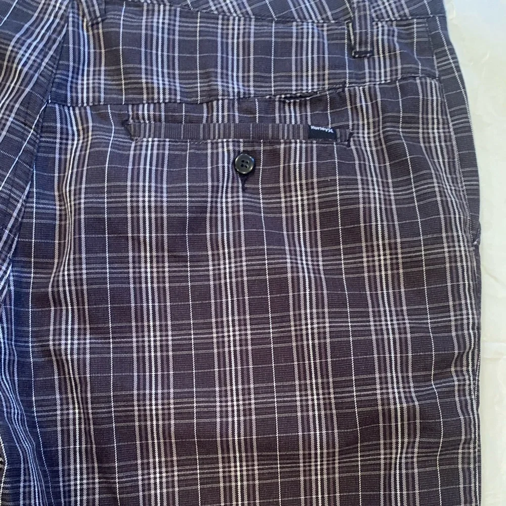 Hurley Men’s Black Plaid Shorts Size 34 Inseam 10”
